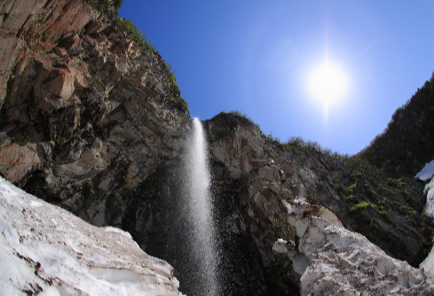 Auto-Wandertour zum Vilyuchinsky-Wasserfall
