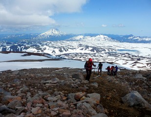 Climbing Gorely volcano